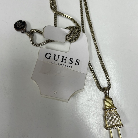 NWT, Guess/Marciano Chain - Picture 4 of 4